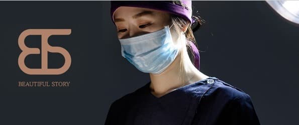 마스크를 착용한 의료진