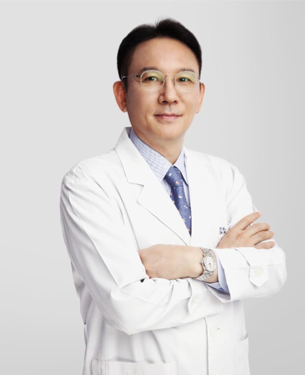 院长 Bae Kyung-tae 整形外科专科医生